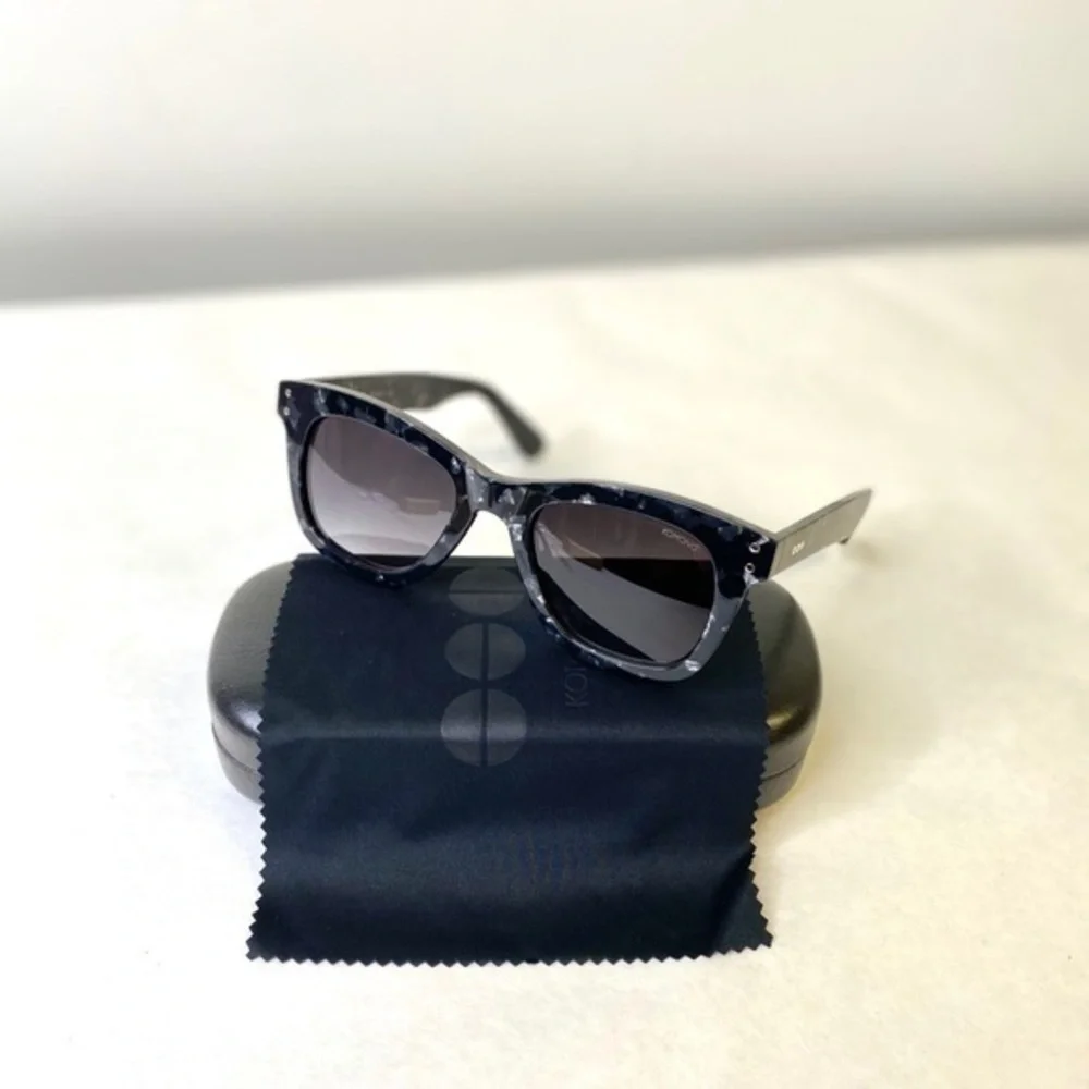 KOMONO Sunglasses Allen Black Marble (NEW)